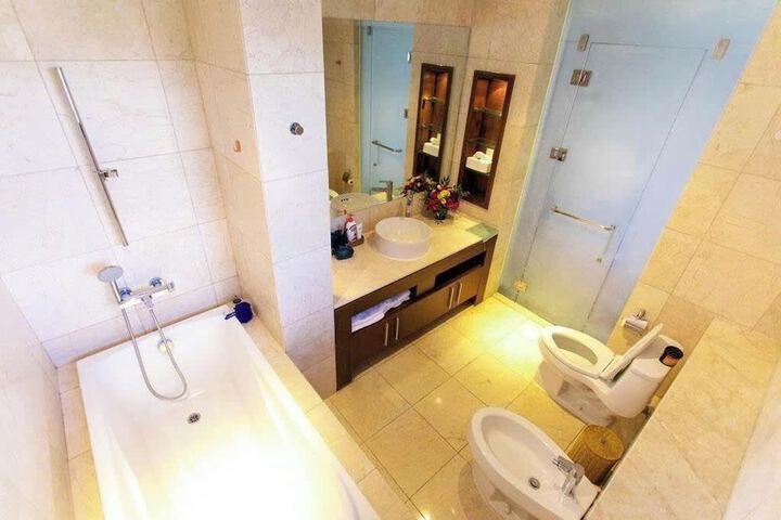 Room 148 of 183