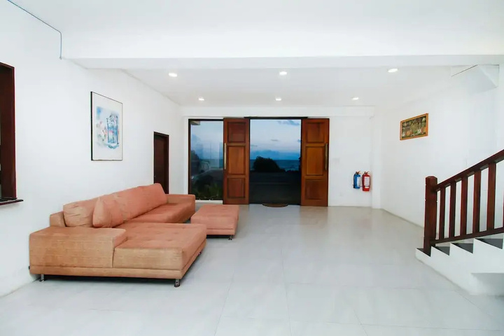 Room 10 of 21