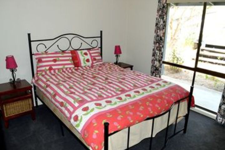 Room 6 of 11