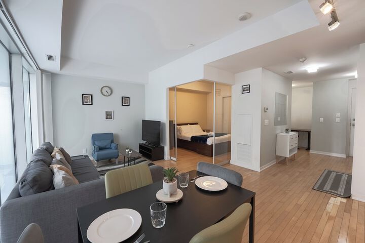 Room 4 of 20