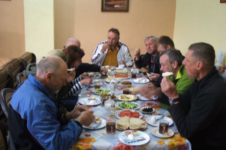 Dining 32 of 44