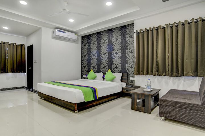 Photo of Treebo Grand Euro Pipliyahana Square