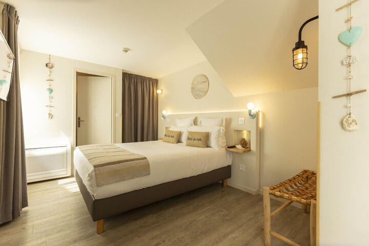 Room 81 of 210
