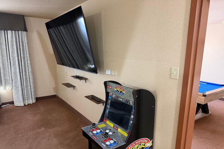 Room 22 of 28