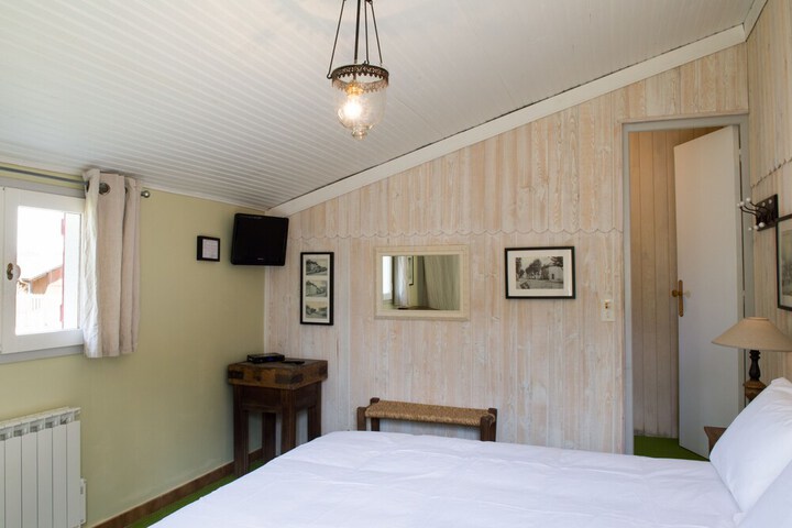 Room 10 of 46