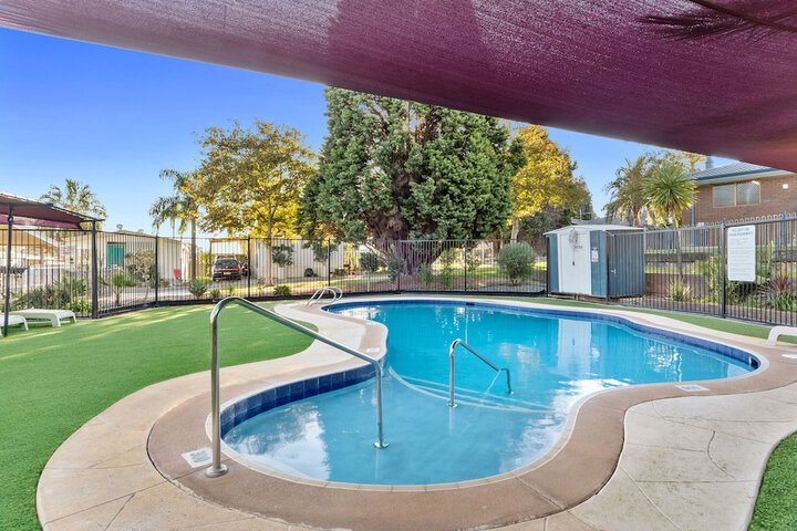 Pool 82 of 93