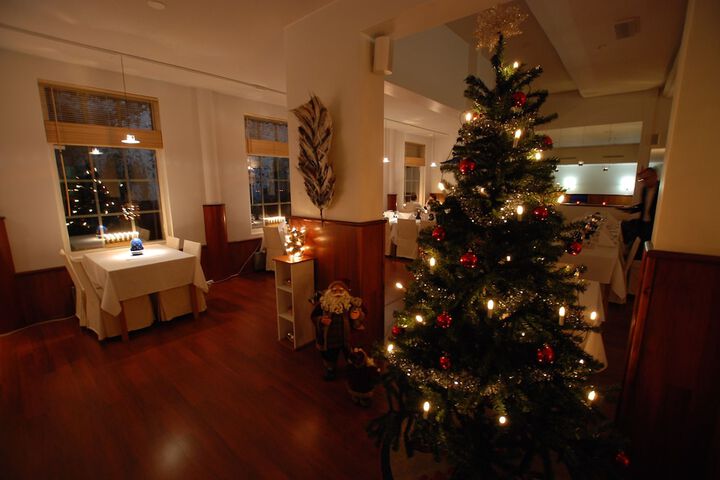 Banquet hall