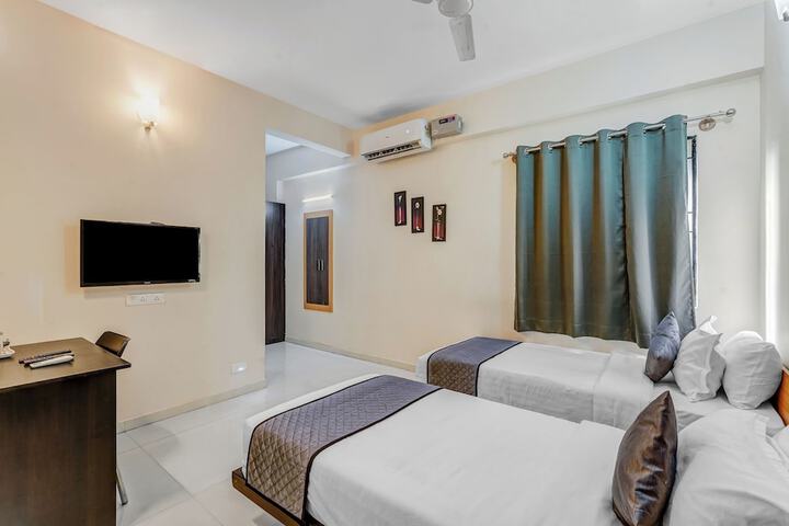 Room 4 of 27