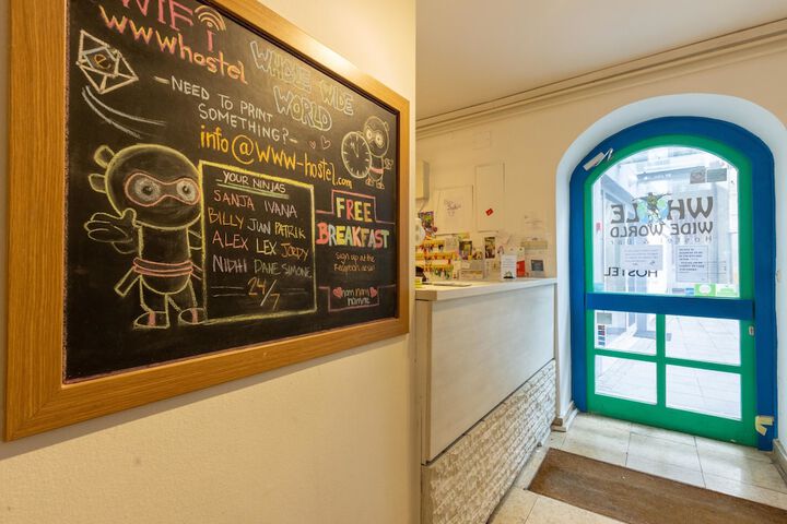 Entrance & Lobby