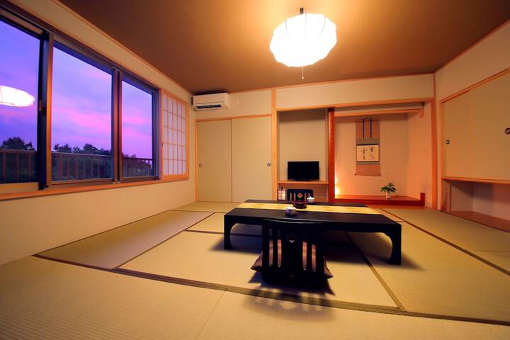 Room 6 of 72