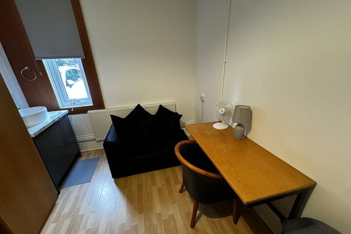 Room 5 of 31