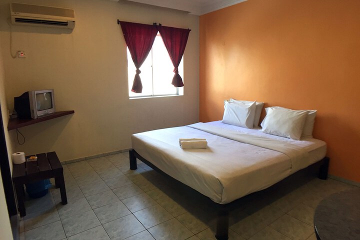 Room 3 of 15