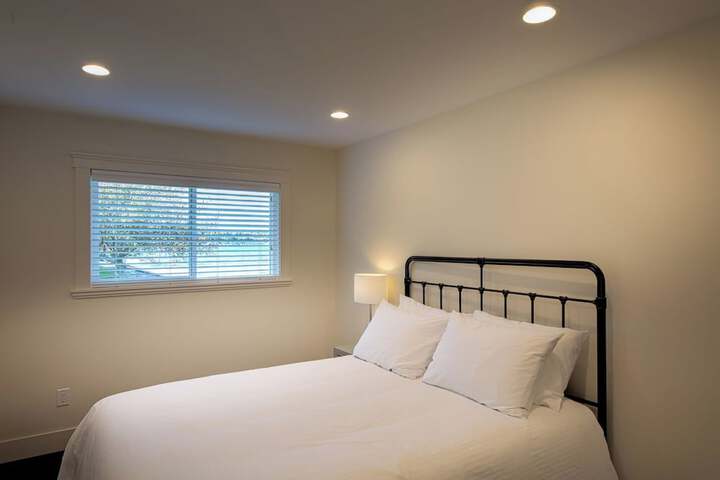 Room 8 of 65