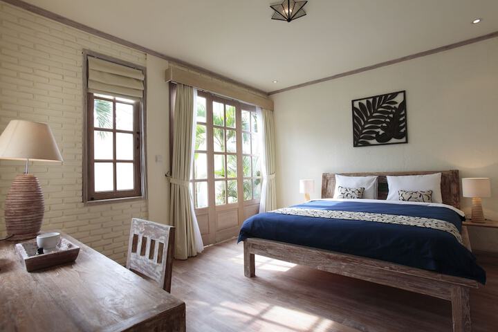 Room 21 of 83