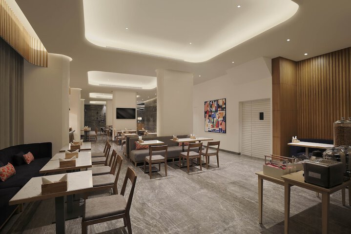 Dining Photos