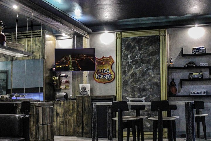 Lounge 208 of 231
