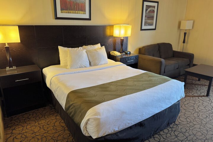 Room 2 of 11