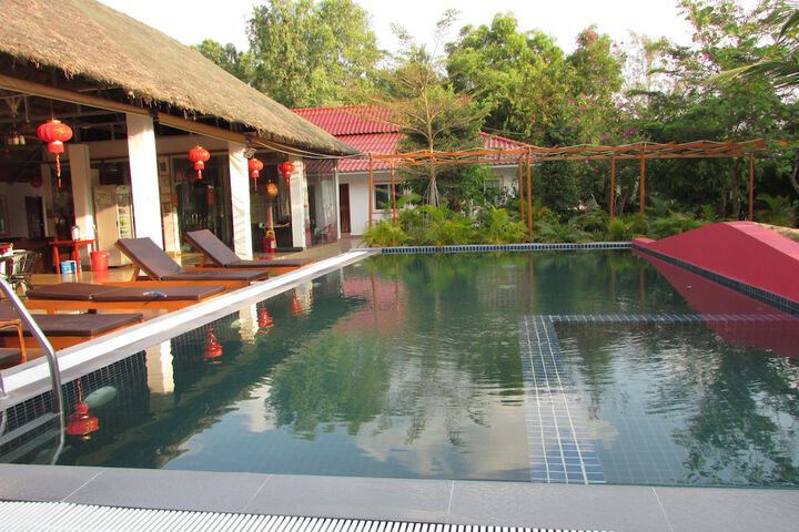 Pool 24 of 48