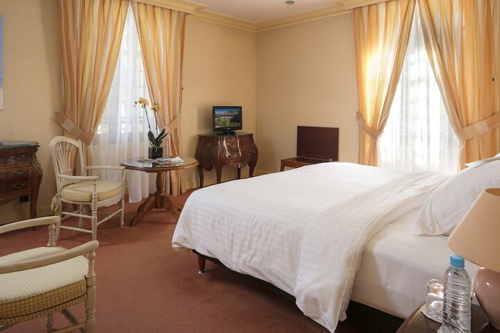 Room 9 of 92