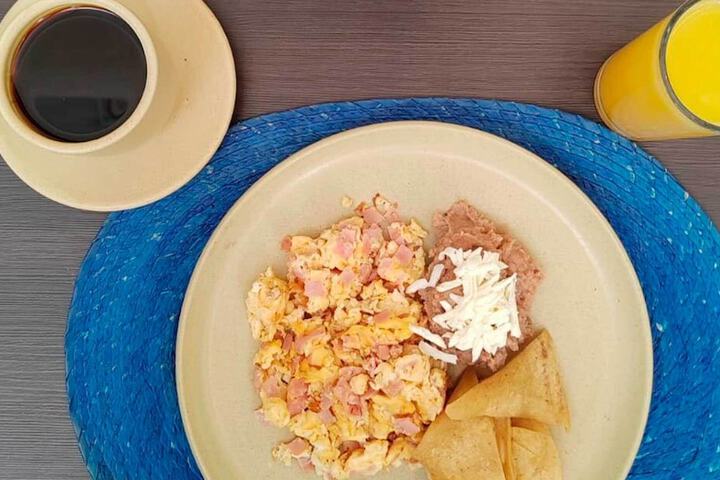 Breakfast/Coffee Service 41 of 44