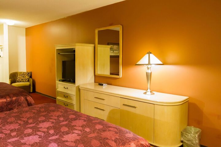 Room 36 of 80