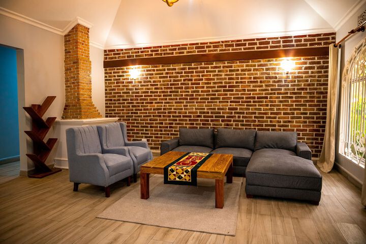 Room 7 of 25