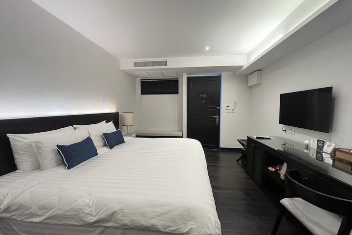 Room 31 of 80