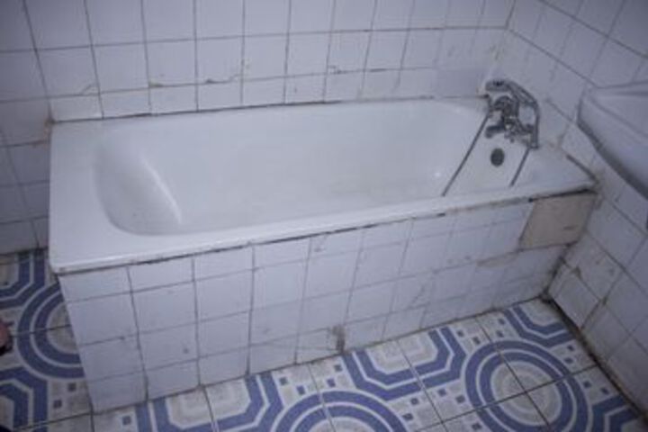 Room 8 of 37