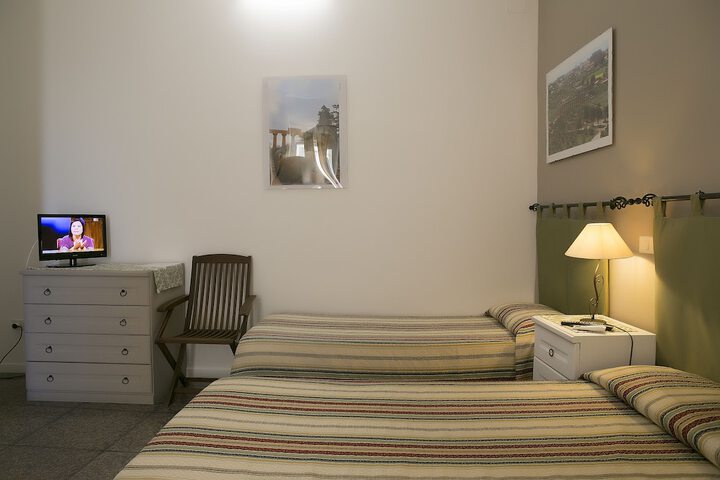 Room 13 of 14