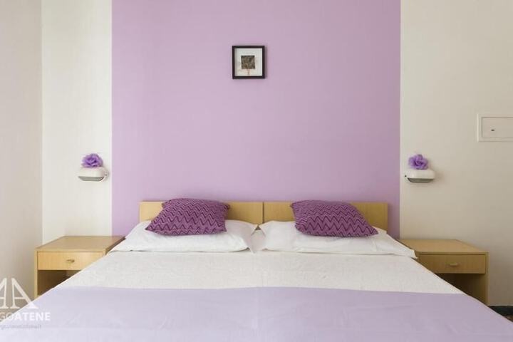 Room 2 of 14