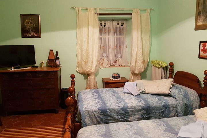 Room 18 of 18