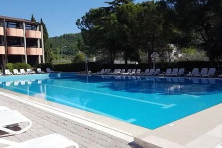 Pools & Facilities