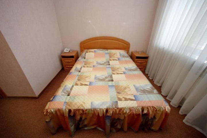 Room 13 of 40