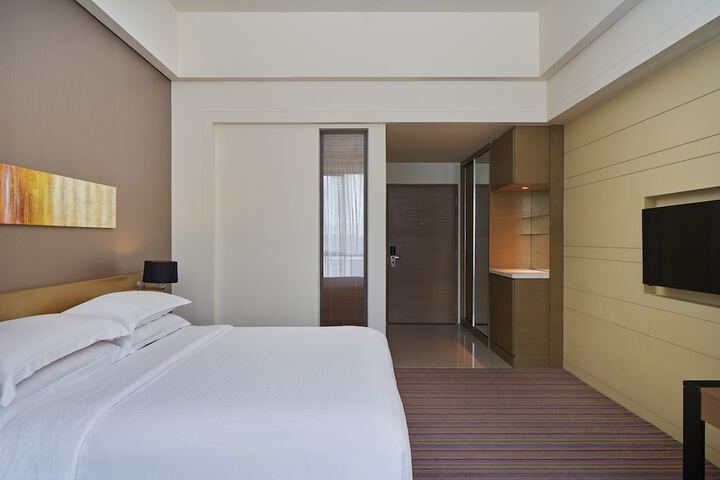 Room 7 of 30