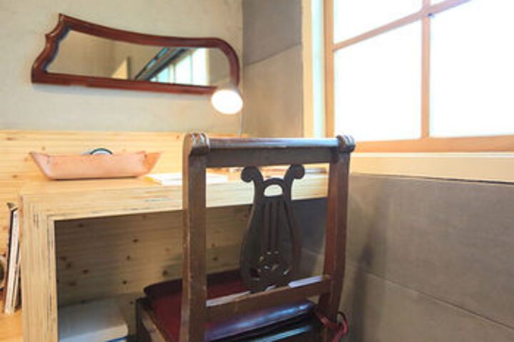 Room 16 of 21