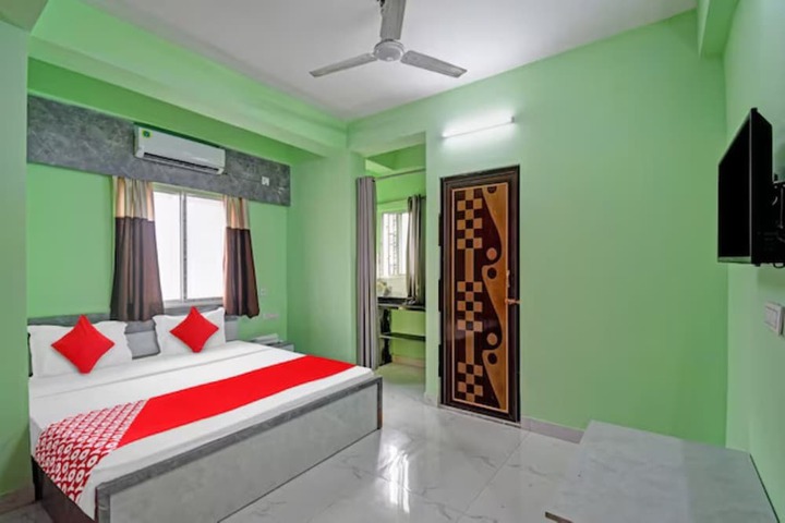 Room 4 of 11