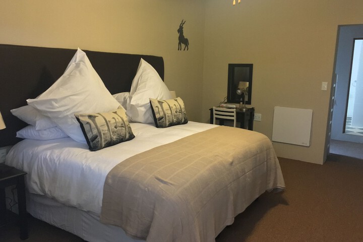 Room 15 of 120