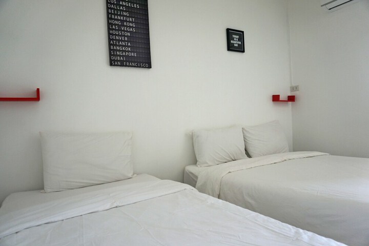 Room 13 of 51