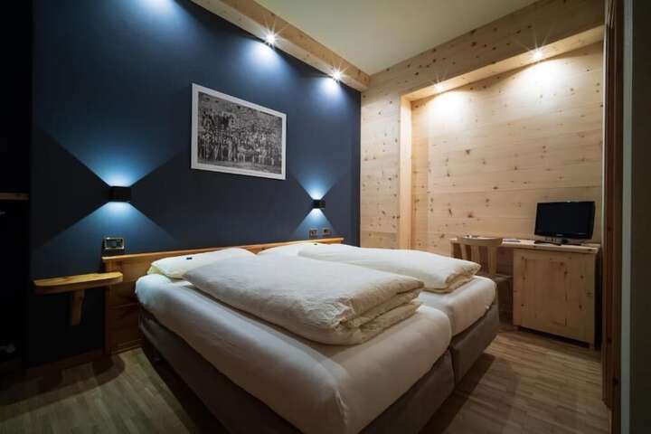 Room 13 of 86