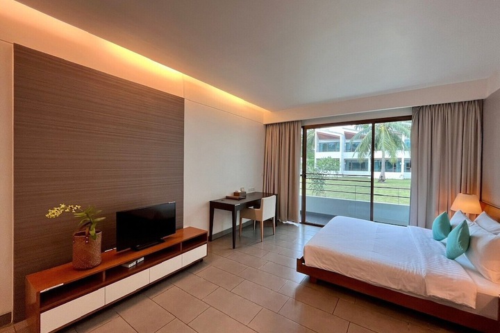 Room 21 of 74