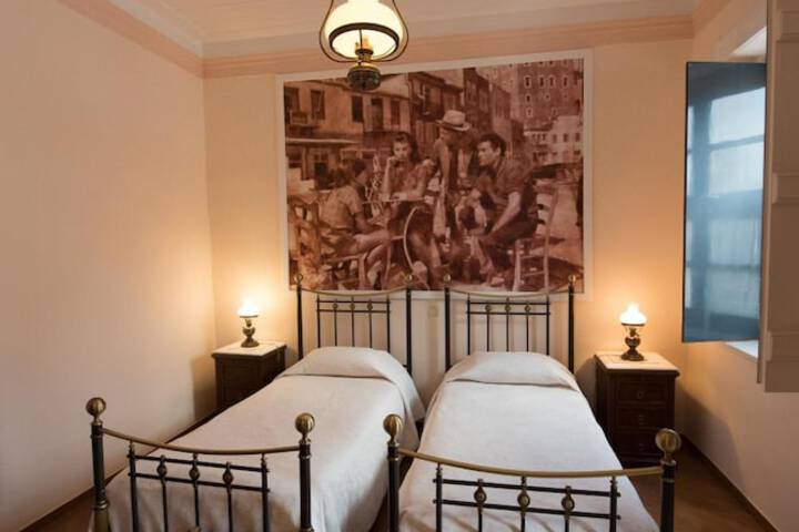 Room 9 of 60