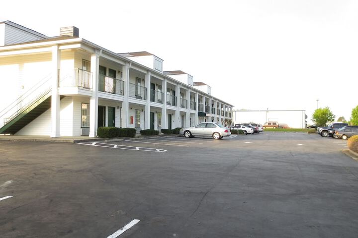 Property Grounds 36 of 39