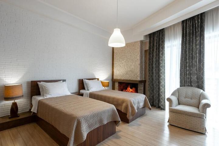 Room 2 of 50