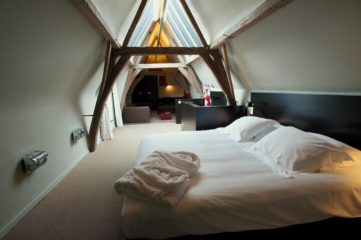 Room 18 of 61
