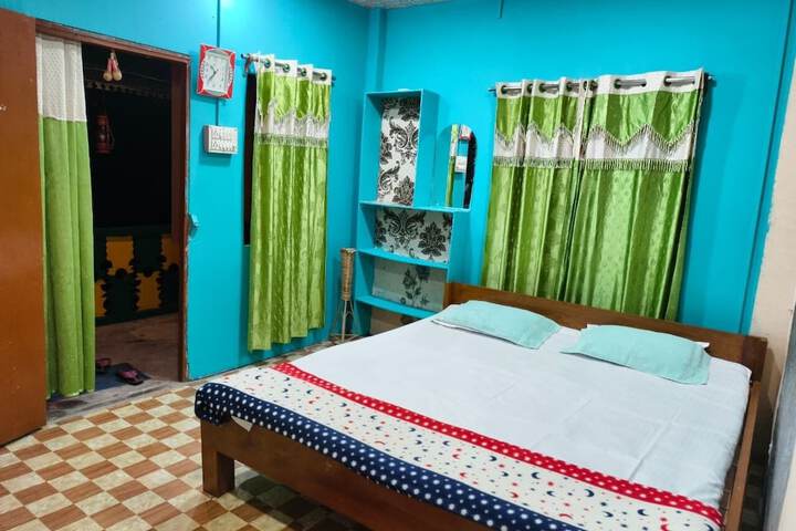Room 9 of 72