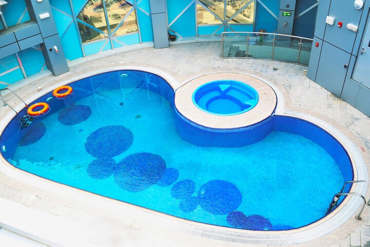 Hotel with Pool