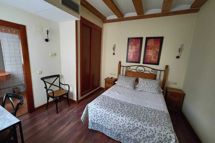 Room 30 of 40