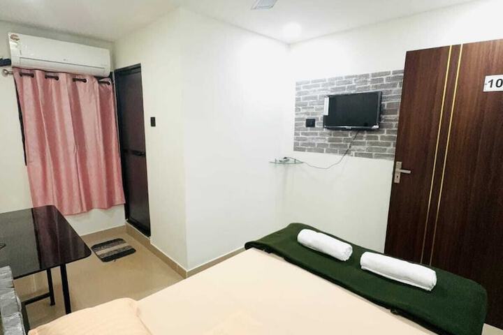 Room 15 of 31