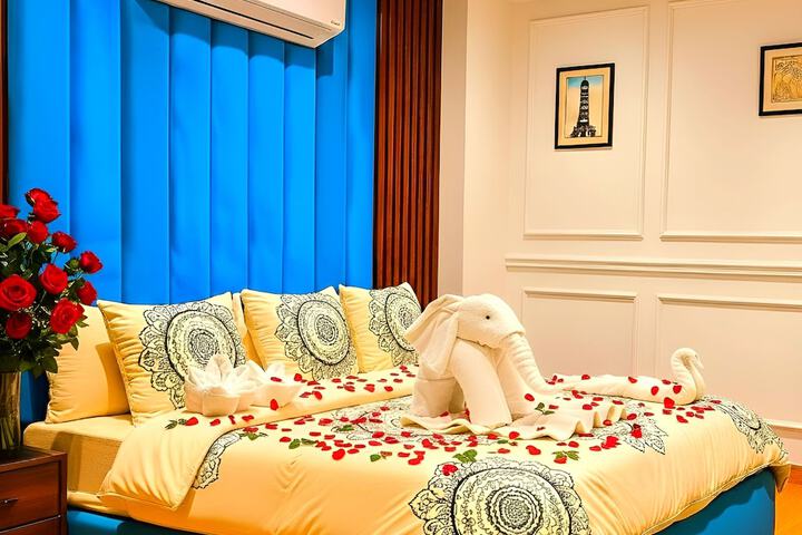 Room 14 of 77