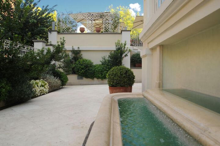 Hotel Exterior 75 of 77